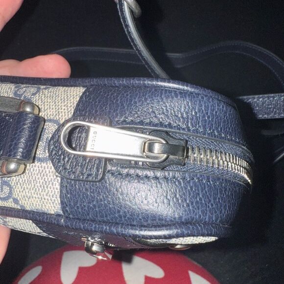 Brand new Gucci navy  and Cream Crossbody Bag with Gg logo crossbody - Picture 7 of 17